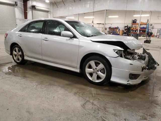 4T1BF3EK5BU640540 - 2011 TOYOTA CAMRY BASE SILVER photo 4