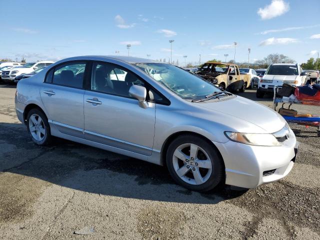 19XFA1F63AE033222 - 2010 HONDA CIVIC LX-S Արծաթագույն լուսանկար 4