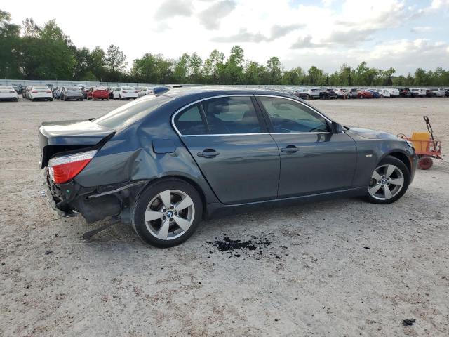 WBANV13518C150243 - 2008 BMW 528 XI GRAY photo 3