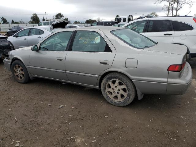 JT2BF28K2X0199421 - 1999 TOYOTA CAMRY LE SILVER photo 2