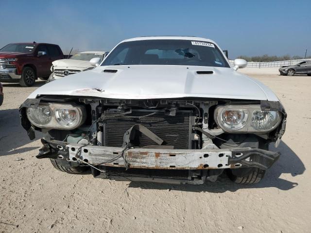 2B3CJ4DV2AH289324 - 2010 DODGE CHALLENGER SE WHITE photo 5