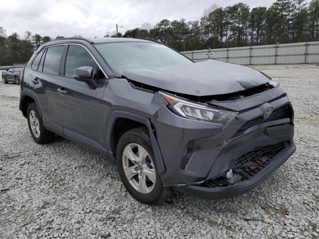 2T3W1RFV3MC157619 - 2021 TOYOTA RAV4 XLE GRAY photo 4