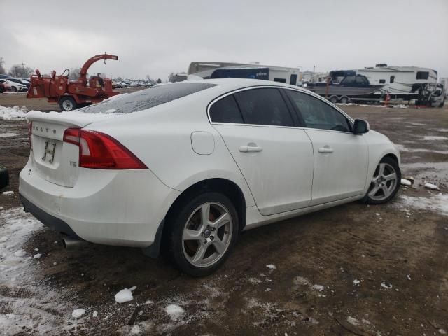 YV1622FS8C2112203 - 2012 VOLVO S60 T5 WHITE photo 3