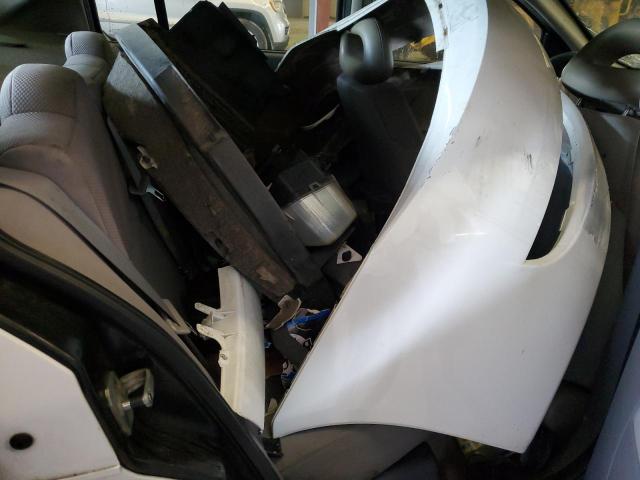 1G8AJ52F24Z133466 - 2004 SATURN ION LEVEL 2 WHITE photo 10