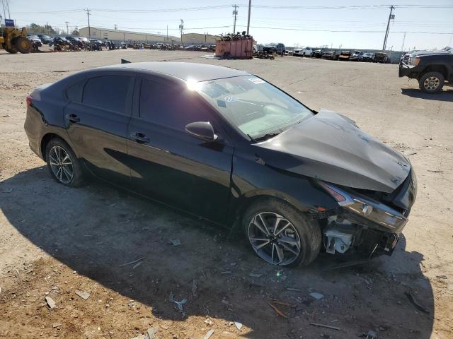 3KPF24AD0NE467589 - 2022 KIA FORTE FE BLACK photo 4