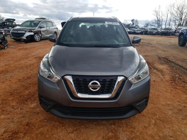 3N1CP5CUXJL538877 - 2018 NISSAN KICKS S GRAY photo 5