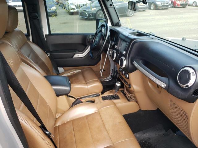 1J4BA5H11BL576806 - 2011 JEEP WRANGLER U SAHARA SILVER photo 5