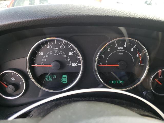 1J4BA5H11BL576806 - 2011 JEEP WRANGLER U SAHARA SILVER photo 8