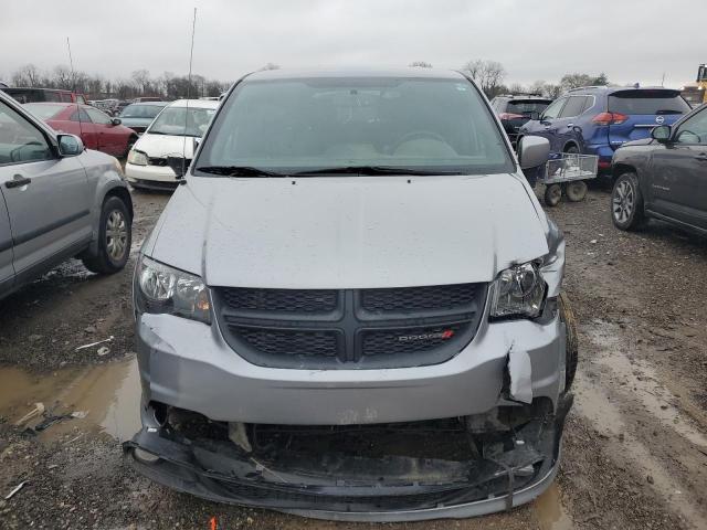 2C4RDGBG2JR220343 - 2018 DODGE GRAND CARA SE GRAY photo 5