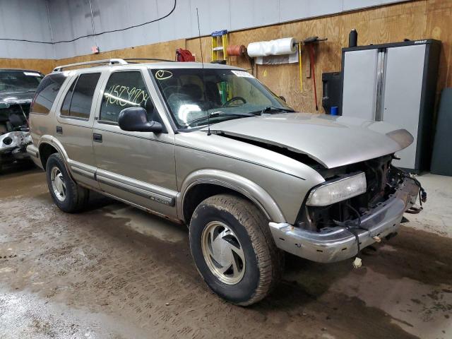 1GNDT13W1W2199675 - 1998 CHEVROLET BLAZER TAN photo 4