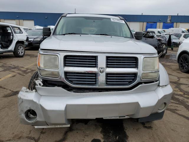 1D8GU28K88W128386 - 2008 DODGE NITRO SXT SILVER photo 5