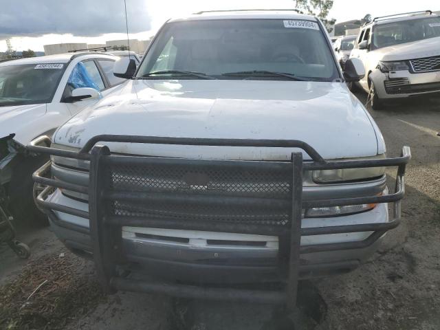 1GNEK13T61R219044 - 2001 CHEVROLET TAHOE K1500 WHITE photo 5