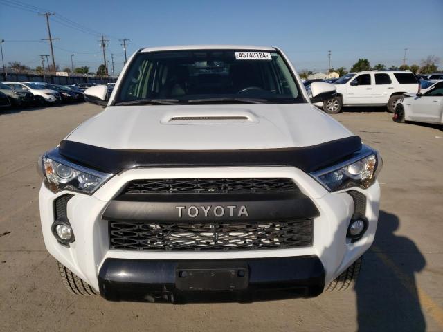 JTEBU5JR7J5536452 - 2018 TOYOTA 4RUNNER SR5/SR5 PREMIUM 白色 照片 5