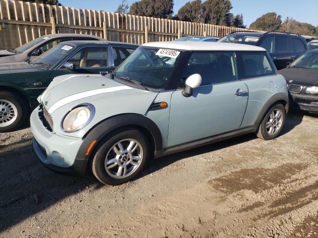2012 MINI COOPER, 
