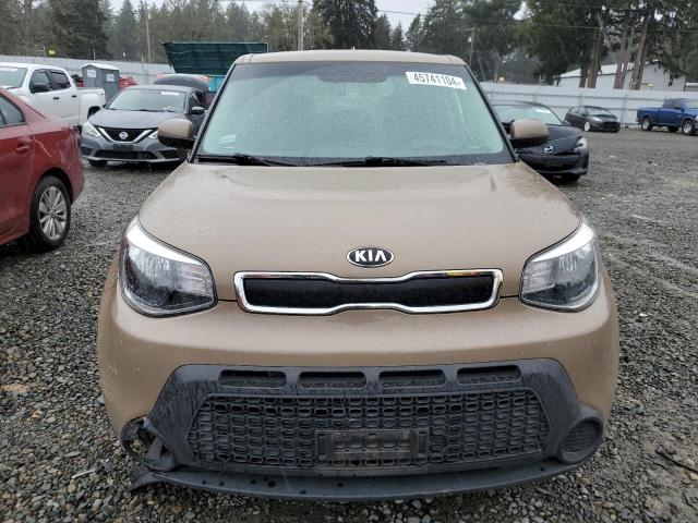 KNDJN2A2XF7185238 - 2015 KIA SOUL TAN photo 5