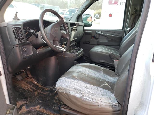 1GBHG31U951182966 - 2005 CHEVROLET EXPRESS G3 WHITE photo 7