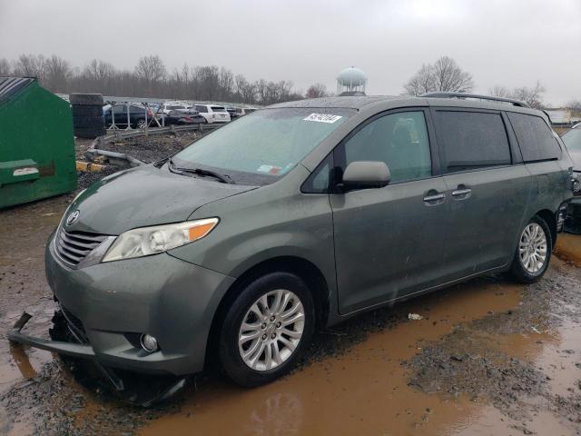 5TDYK3DC0BS016086 - 2011 TOYOTA SIENNA XLE GREEN photo 1