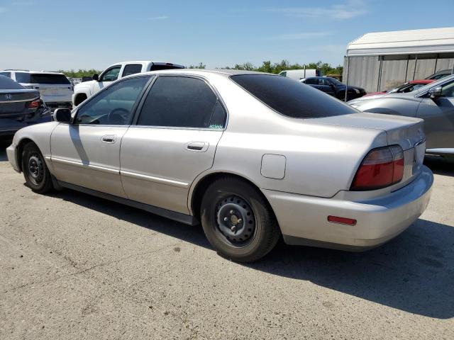 1HGCD5688VA169911 - 1997 HONDA ACCORD VALUE SILVER photo 2