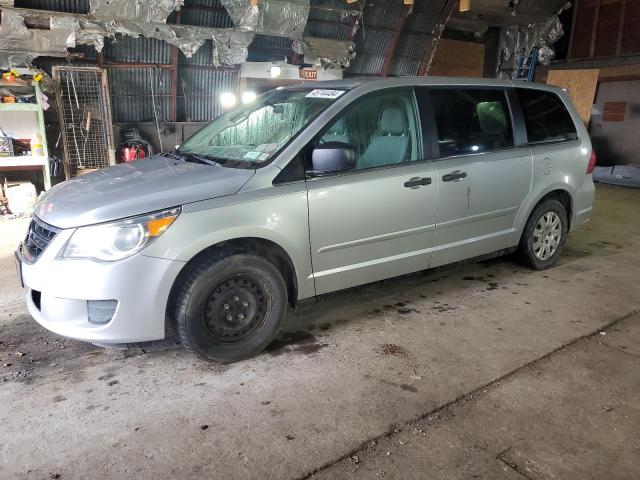 2011 VOLKSWAGEN ROUTAN S, 