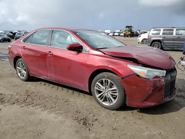 4T1BF1FK0GU527573 - 2016 TOYOTA CAMRY X LE RED photo 4