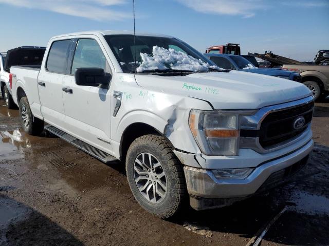 1FTFW1E15MFC73261 - 2021 FORD F150 SUPERCREW WHITE photo 4