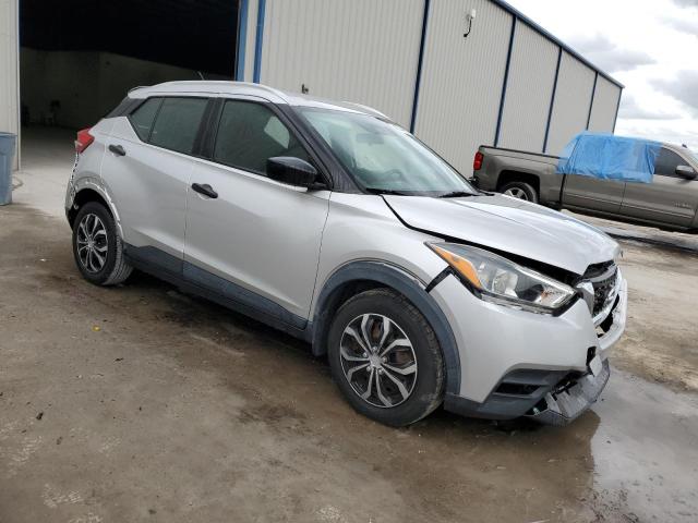 3N1CP5CU0KL520261 - 2019 NISSAN KICKS S SILVER photo 4