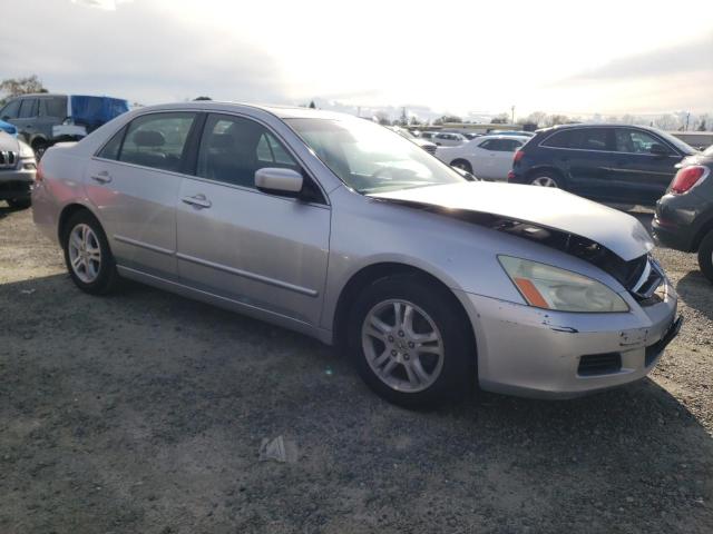 1HGCM56876A024425 - 2006 HONDA ACCORD EX SILVER photo 4