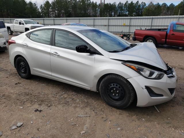 5NPDH4AEXGH735335 - 2016 HYUNDAI ELANTRA SE SILVER photo 4