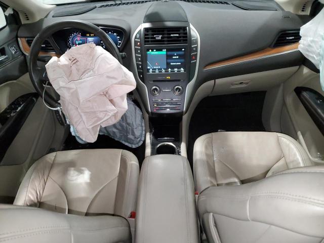 5LMCJ2C93HUL24511 - 2017 LINCOLN MKC SELECT Weiß Foto 8