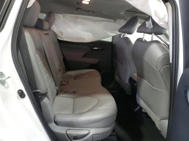 5TDGZRBH7NS247290 - 2022 TOYOTA HIGHLANDER XLE 白色 照片 11