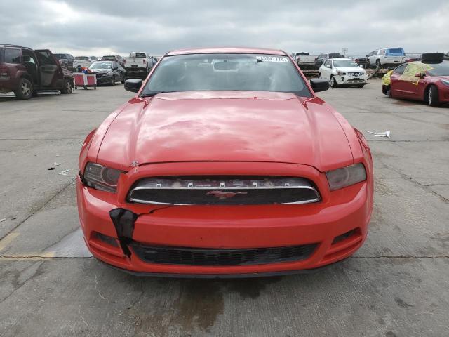 1ZVBP8AM8D5270748 - 2013 FORD MUSTANG RED photo 5