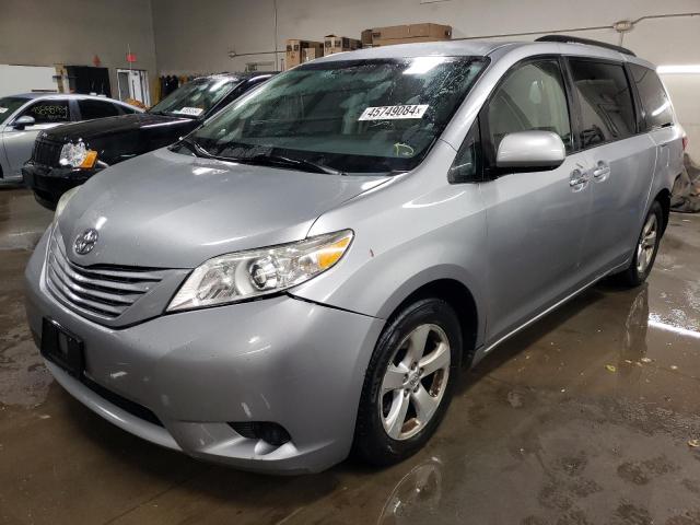 5TDKK3DCXFS554872 - 2015 TOYOTA SIENNA LE SILVER photo 1