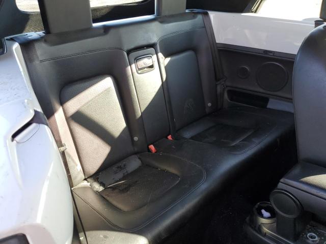 3VWRG3AL4AM003220 - 2010 VOLKSWAGEN NEW BEETLE Weiß Foto 10