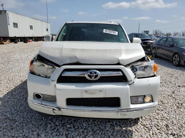 JTEZU5JR4A5007667 - 2010 TOYOTA 4RUNNER SR5 WHITE photo 5