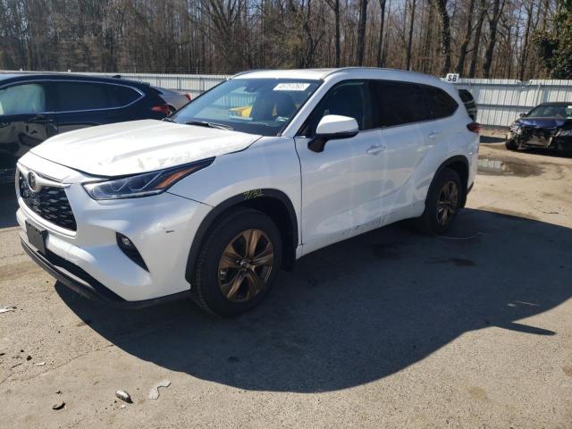 5TDGZRBH0NS574047 - 2022 TOYOTA HIGHLANDER XLE WHITE photo 1