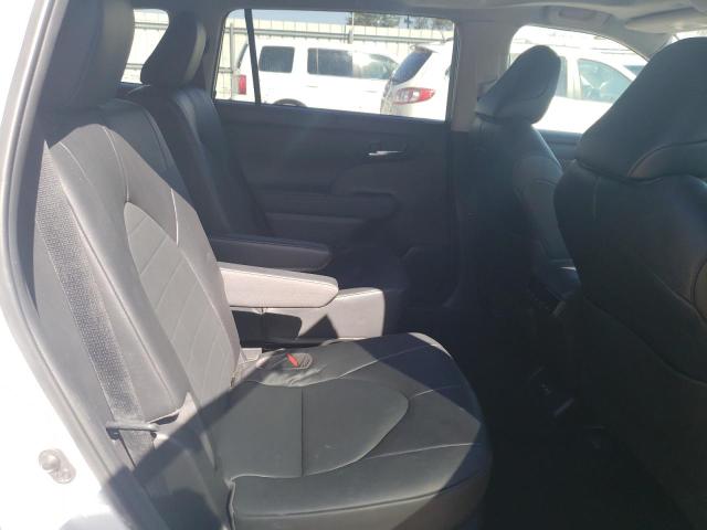 5TDGZRBH0NS574047 - 2022 TOYOTA HIGHLANDER XLE WHITE photo 11
