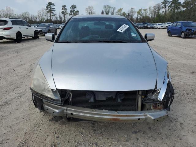 3HGCM56405G701425 - 2005 HONDA ACCORD LX SILVER photo 5