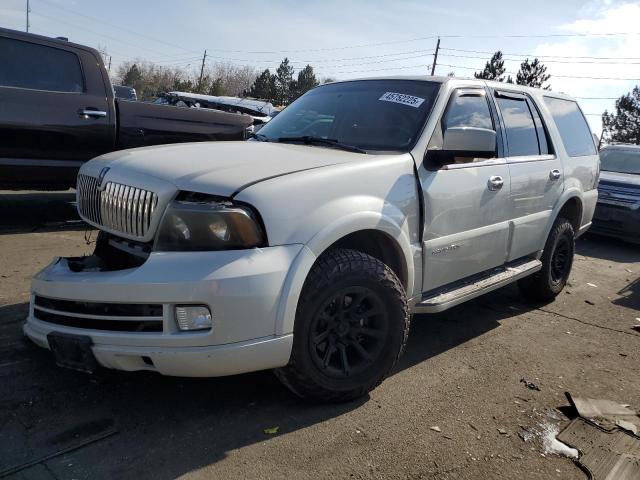 5LMFU28535LJ18925 - 2005 LINCOLN NAVIGATOR 白色 照片 1