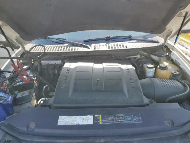 5LMFU28535LJ18925 - 2005 LINCOLN NAVIGATOR 白色 照片 12