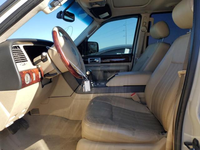 5LMFU28535LJ18925 - 2005 LINCOLN NAVIGATOR 白色 照片 7
