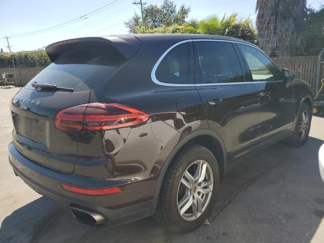 WP1AA2A2XGLA06604 - 2016 PORSCHE CAYENNE MAROON photo 3