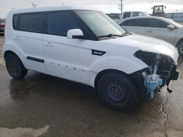 KNDJT2A55D7777501 - 2013 KIA SOUL WHITE photo 4