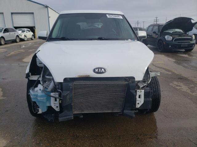 KNDJT2A55D7777501 - 2013 KIA SOUL WHITE photo 5