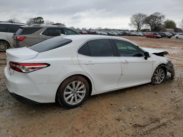 4T1B11HK1KU708170 - 2019 TOYOTA CAMRY L WHITE photo 3