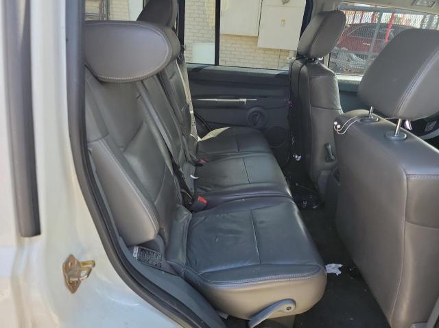1J8HH48K27C599736 - 2007 JEEP COMMANDER 白色 照片 6