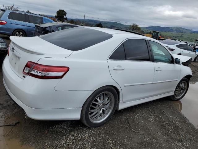 4T1BK3EK8BU629513 - 2011 TOYOTA CAMRY SE WHITE photo 3