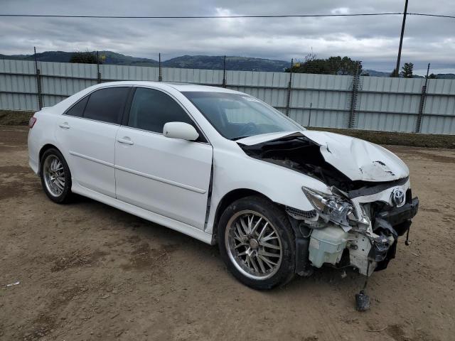 4T1BK3EK8BU629513 - 2011 TOYOTA CAMRY SE WHITE photo 4