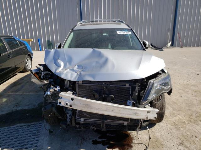 5N1DR2MN8HC635417 - 2017 NISSAN PATHFINDER S 银色 照片 5