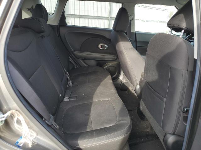 KNDJN2A26E7100054 - 2014 KIA SOUL SILVER photo 11