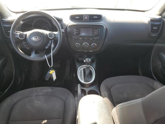 KNDJN2A25F7817546 - 2015 KIA SOUL SILVER photo 8